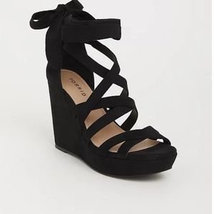 Brand new Torrid Ankle Wrap Platform Wedge sz 8w